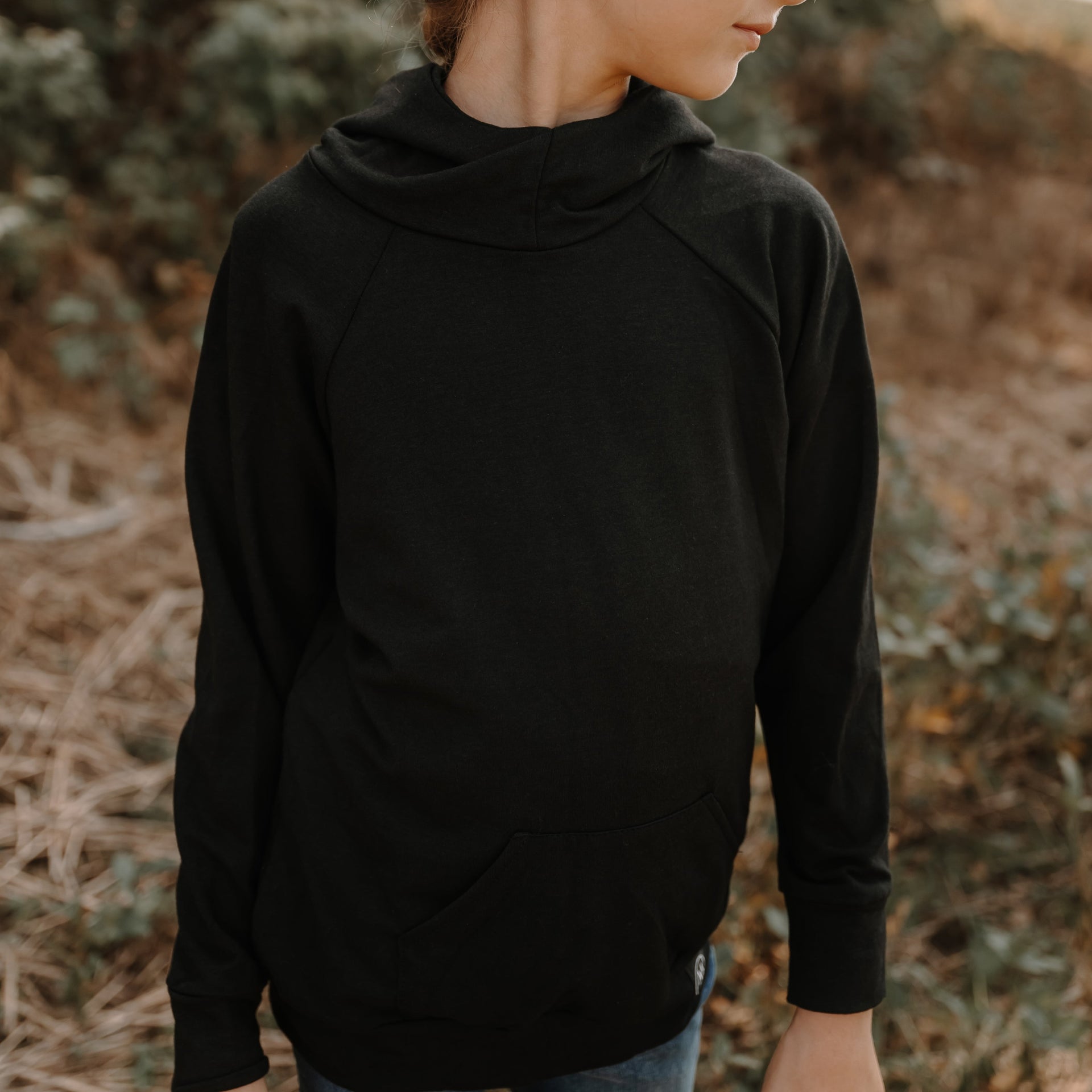 Hoodie enfant prestige MomMe&Cie en bambou - Noir. RETAIL