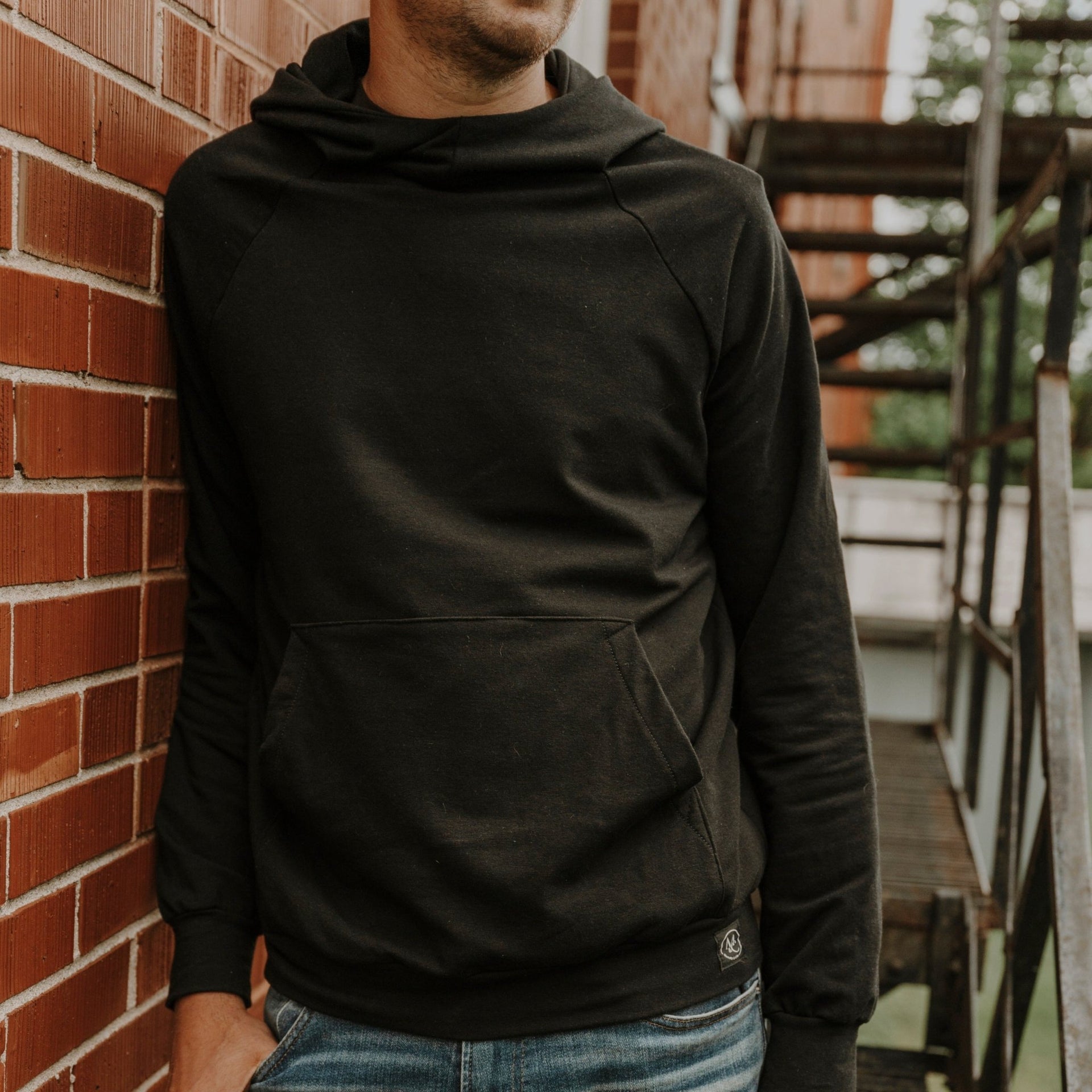 Hoodie unisexe noir en bambou