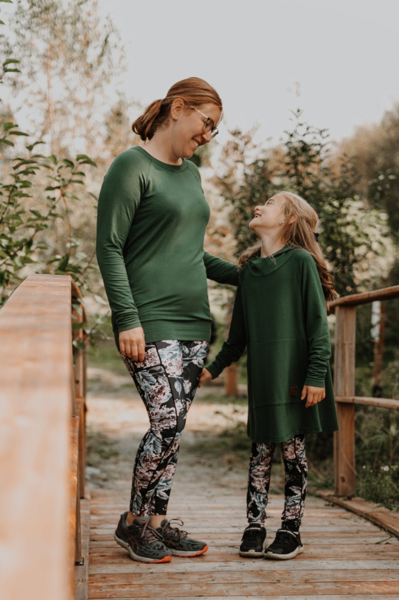 Chandail reglan manche longue vert forêt - MomMe et Cie Inc.