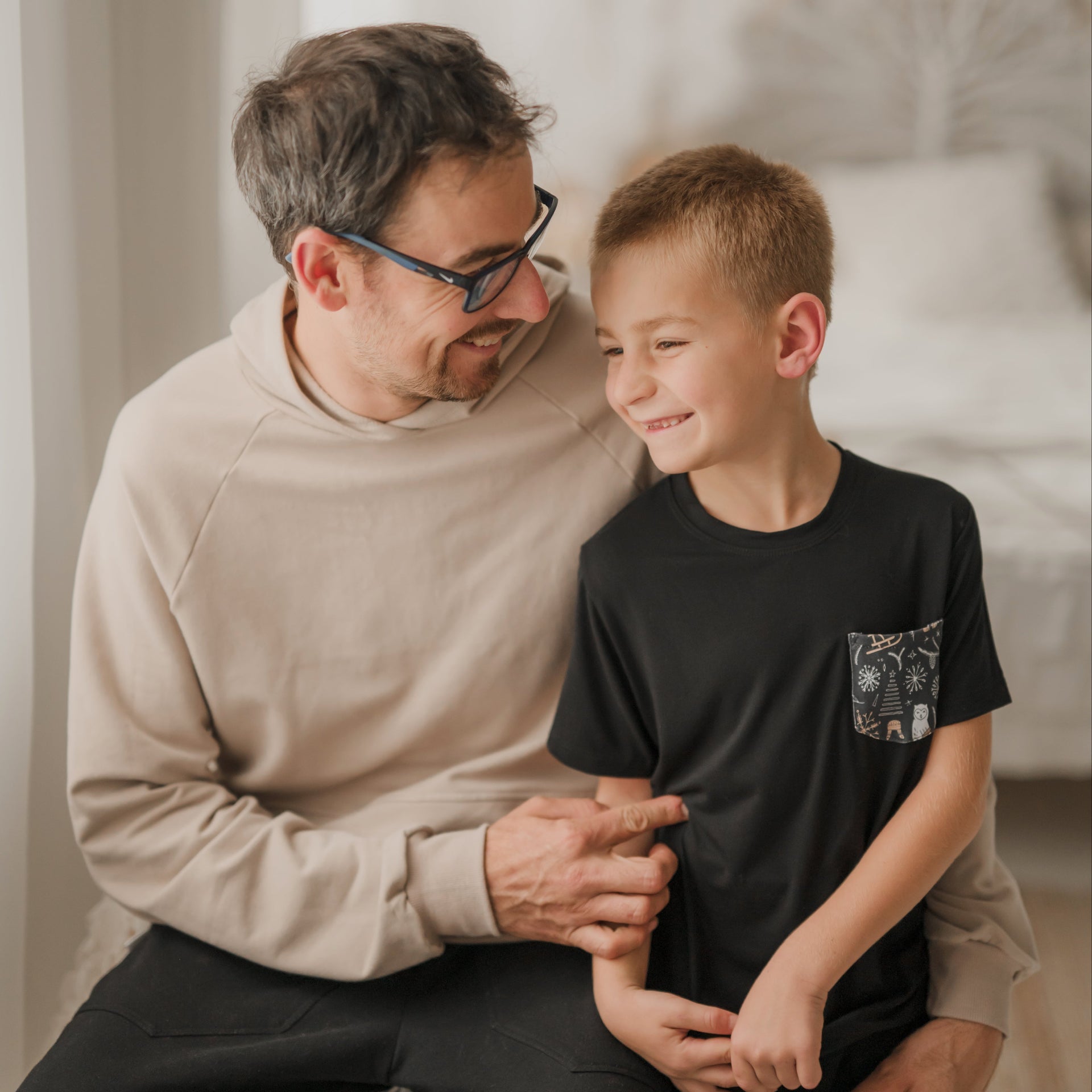 Hoodie Sam unisexe en bambou fleece de couleur Sable