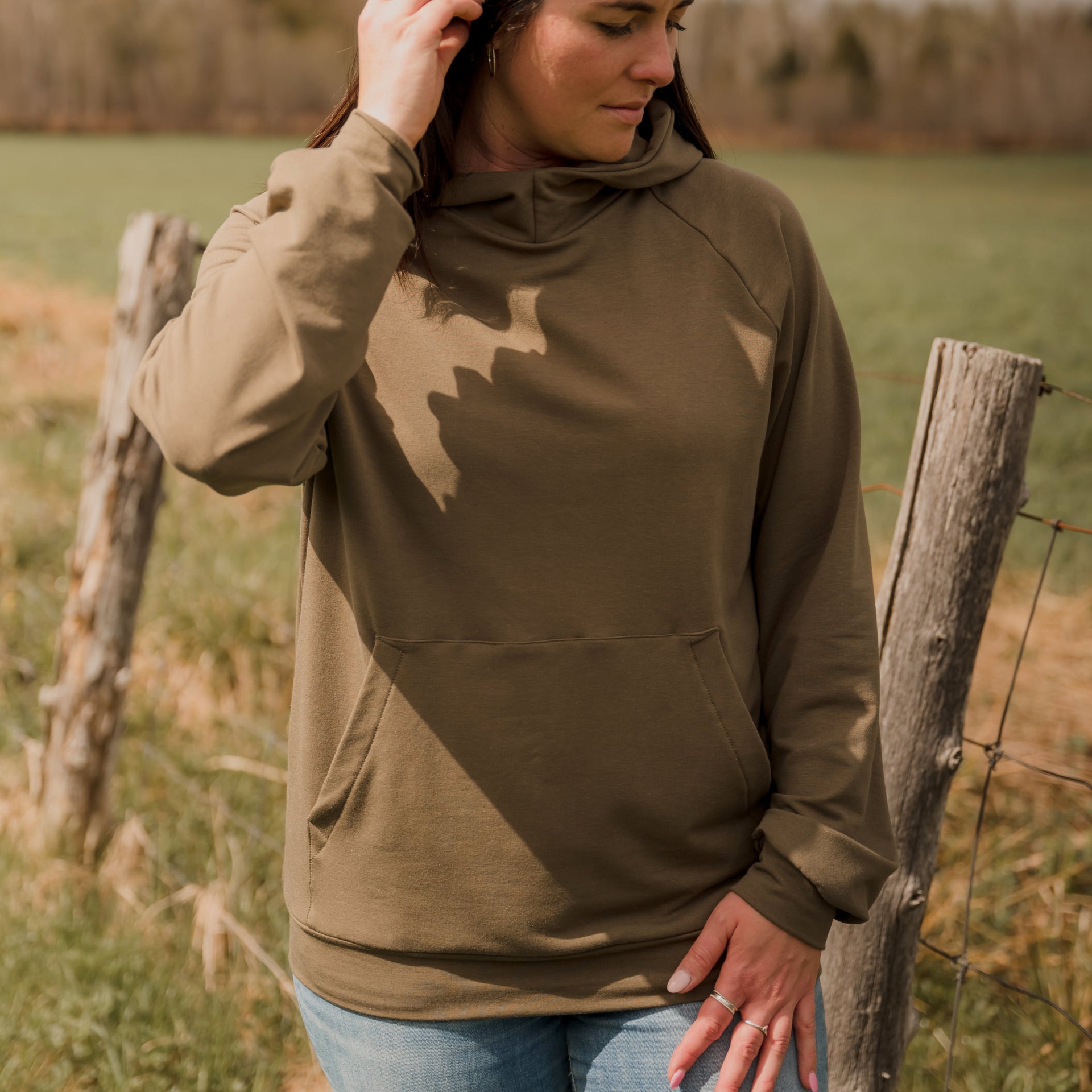 Hoodie unisexe prestige MomMe&Cie en bambou - Olive
