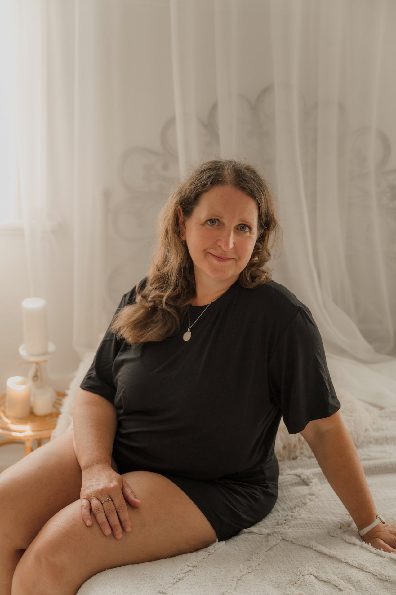 T-shirt Marie crop en bambou noir pour femme