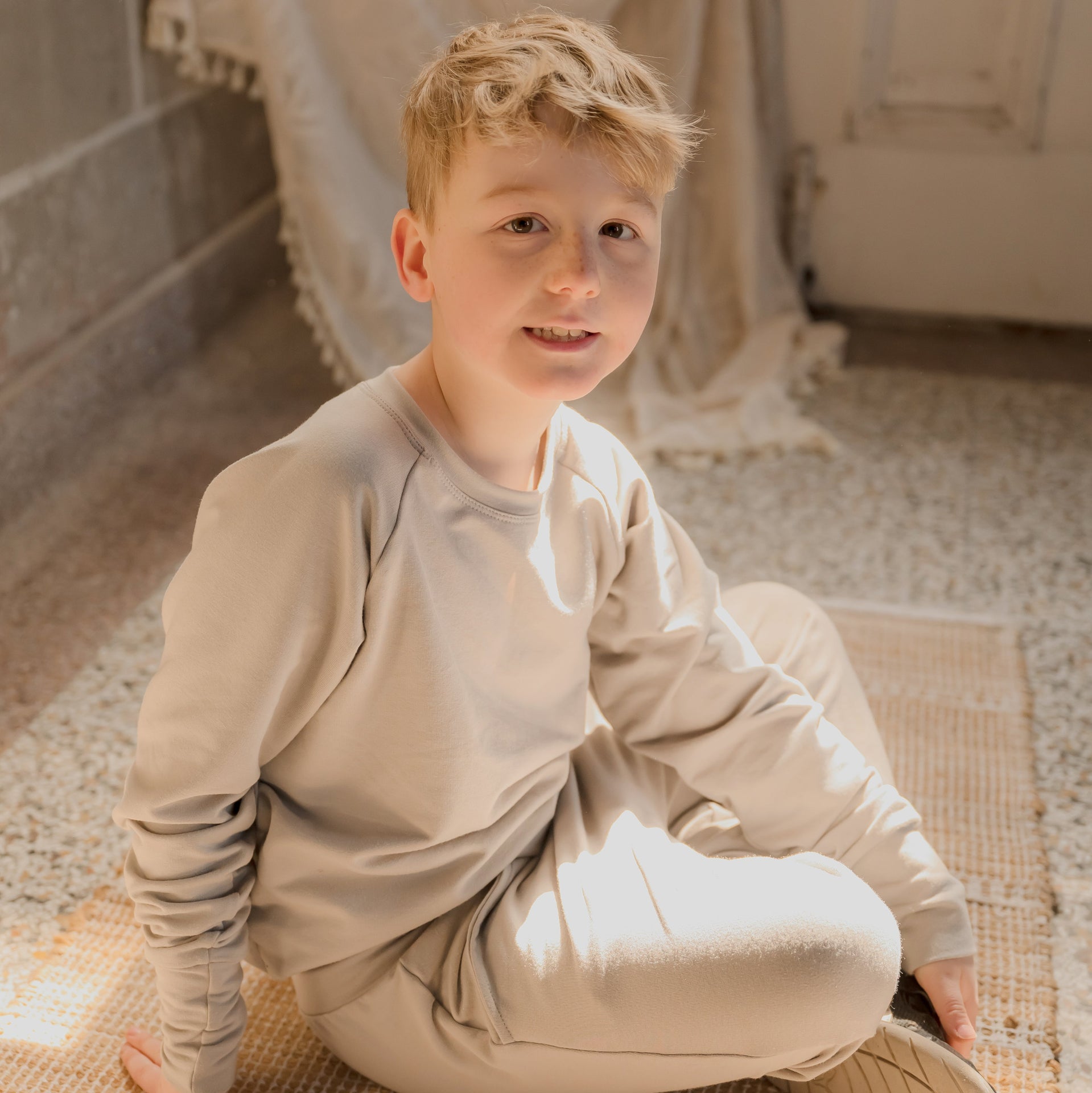 Crewneck enfant prestige MomMe&Cie en bambou - Gris béton